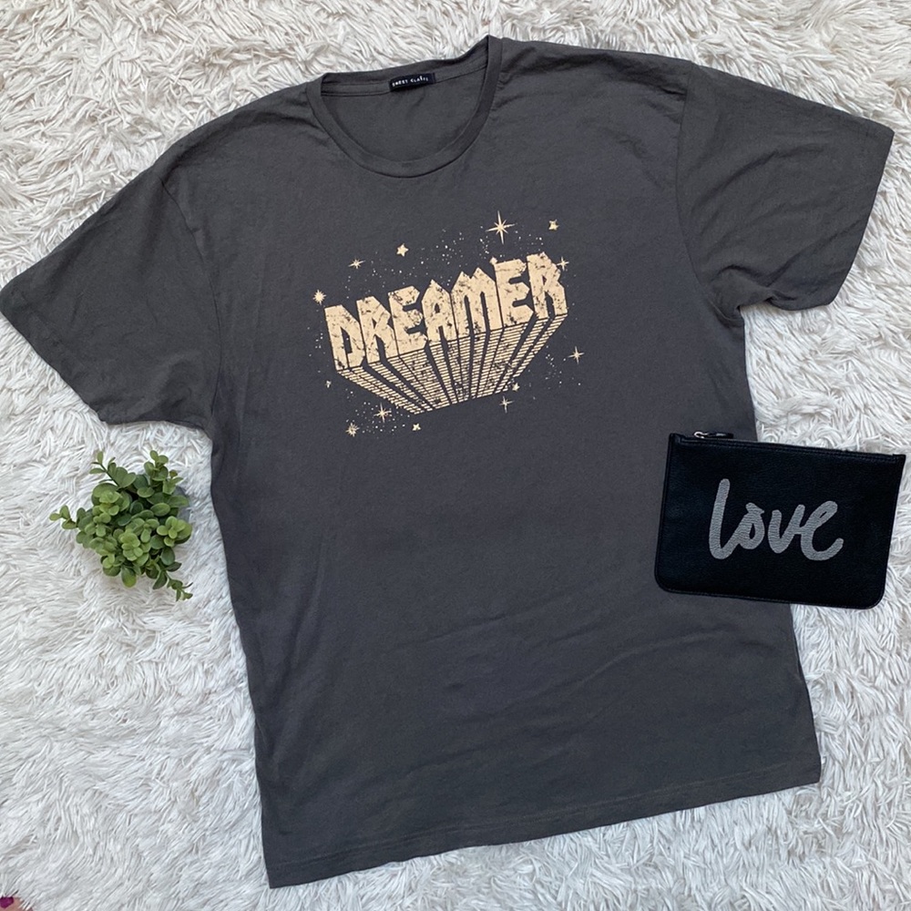 🎉HP🎉 Sweet Claire Dreamer Graphic Tee 💗 Charcoal Gray